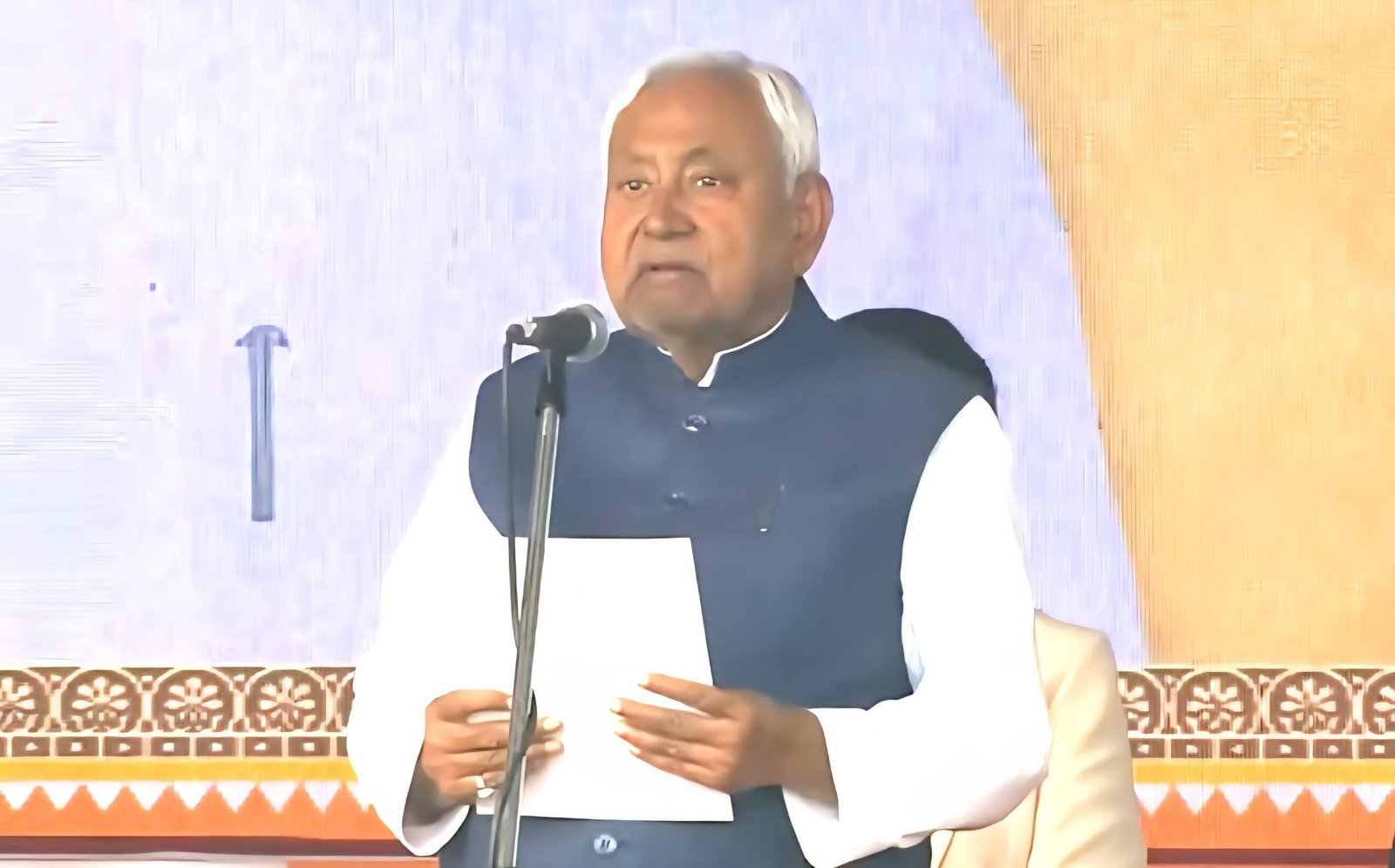 नितीश कुमार ने रचा इतिहास: दसवीं बार बिहार के मुख्यमंत्री पद की शपथ