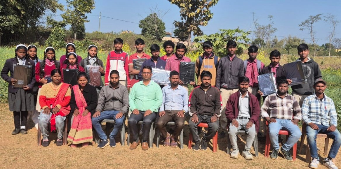 अरुण मेमोरियल सेकेंडरी स्कूल, झरपो में कक्षा 10वीं के छात्रों को भावभीनी विदाई