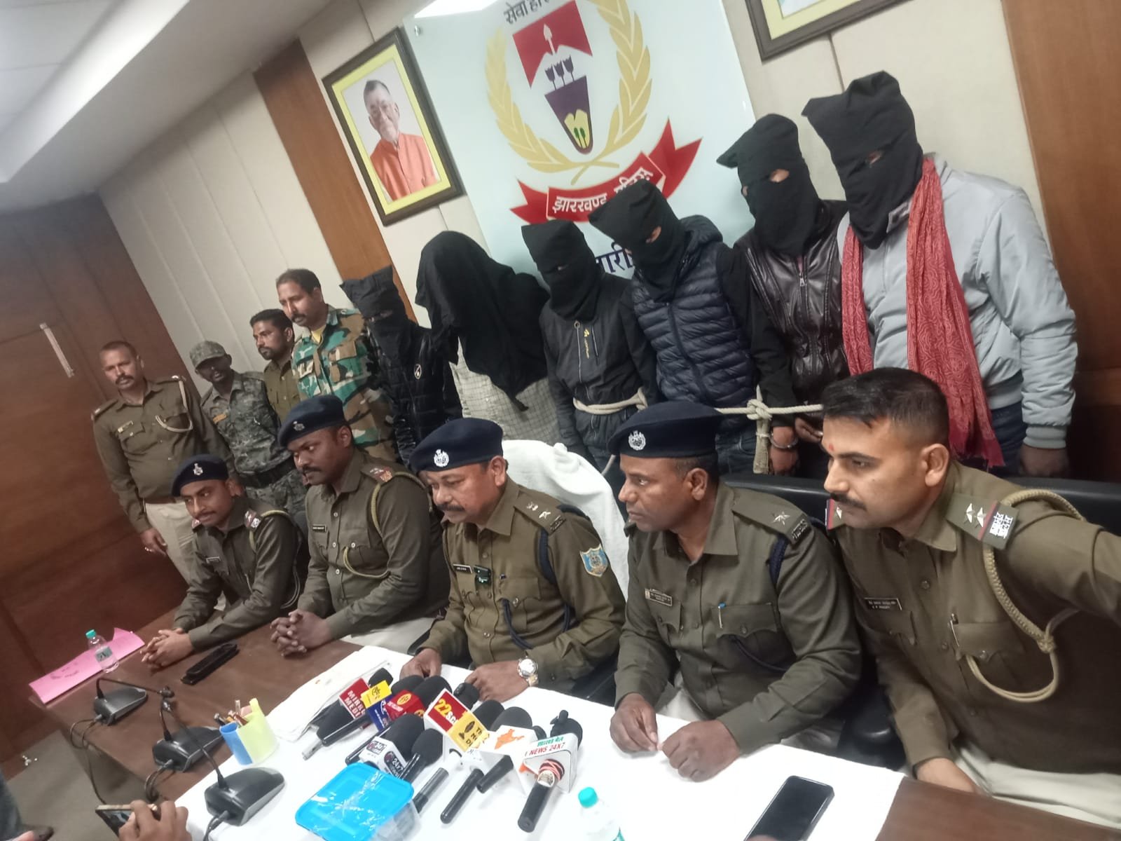 हजारीबाग में अंतरराज्यीय वाहन चोर गिरोह का बड़ा भंडाफोड़